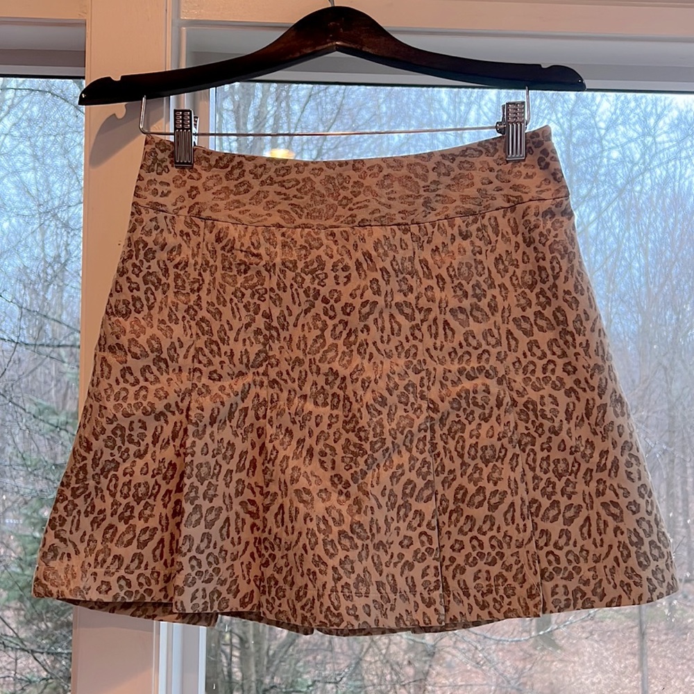 Super cute leopard skirt!  Size 4!